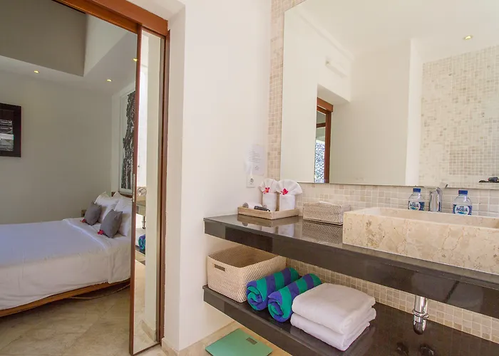 Vishuddha Ajna - Outstanding 2 Bdr - Great Location! Seminyak