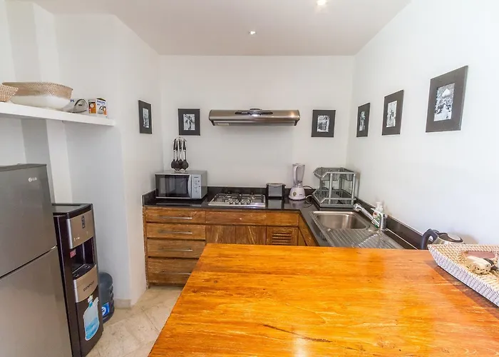 Vishuddha Ajna - Outstanding 2 Bdr - Great Location!