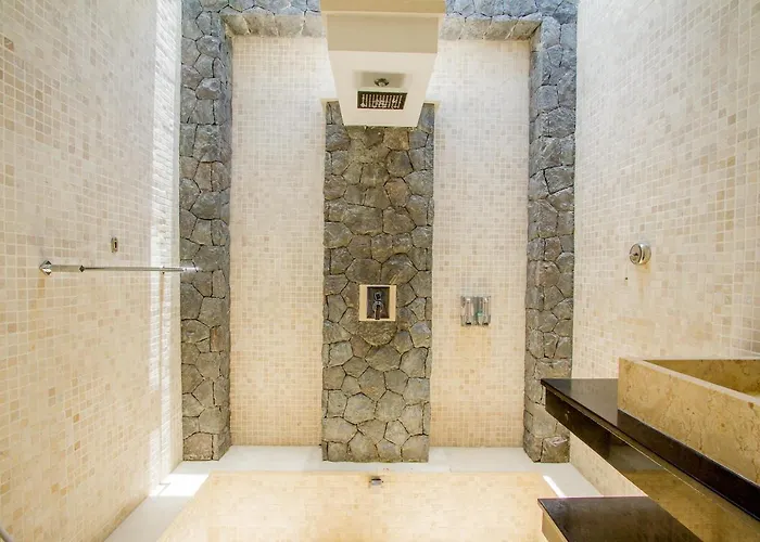 Vishuddha Ajna - Outstanding 2 Bdr - Great Location! Seminyak
