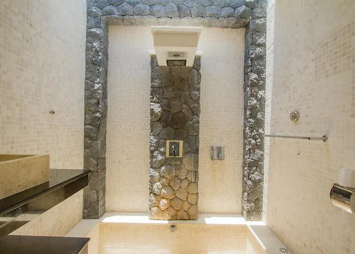 Vishuddha Ajna - Outstanding 2 Bdr - Great Location! *